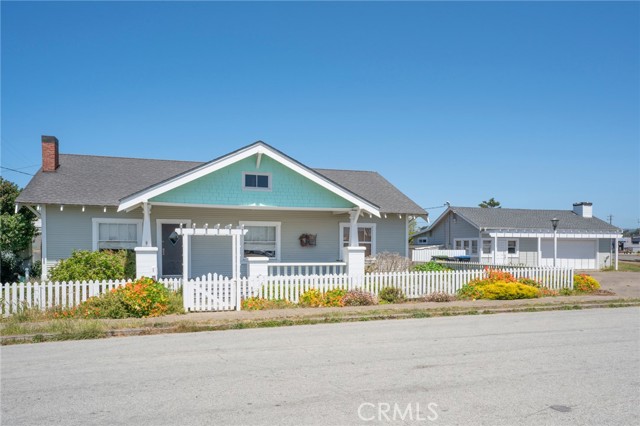 Detail Gallery Image 1 of 26 For 145 W Pine St, Fort Bragg,  CA 95437 - 3 Beds | 2 Baths