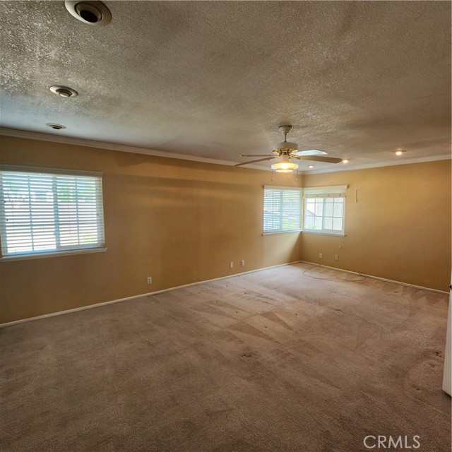 Detail Gallery Image 9 of 16 For 5573 Pueblo Court, Commerce,  CA 90040 - 3 Beds | 2/1 Baths