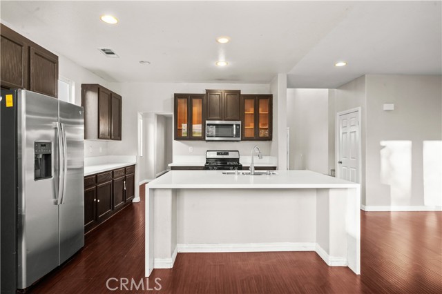 Detail Gallery Image 11 of 58 For 4028 Portola, Palmdale,  CA 93551 - 5 Beds | 3 Baths