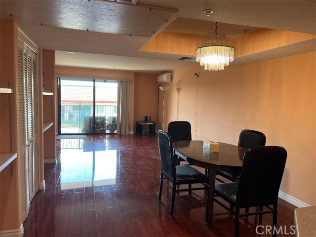 Image 5 of 27 For 321 Orange Avenue 306