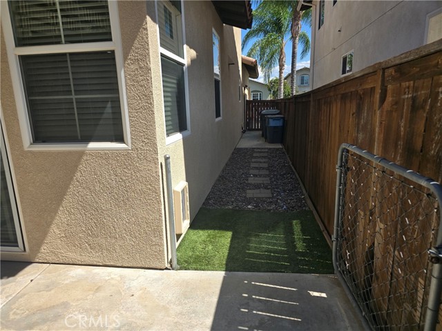 31532 Royal Oaks Drive, Temecula CA: https://media.crmls.org/medias/90f6ecd9-0437-4d45-996c-93784750cb89.jpg
