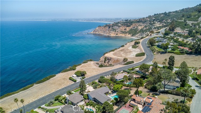 1500 Paseo Del Mar, Palos Verdes Estates CA: https://media.crmls.org/medias/90f6f219-fcbf-43c4-87f2-c4f8c00a1b77.jpg