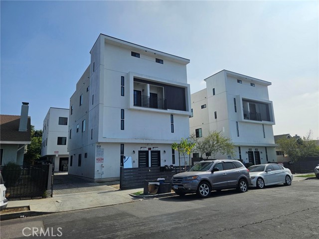 Detail Gallery Image 9 of 12 For 3962 Brighton Ave, Los Angeles,  CA 90062 - – Beds | – Baths