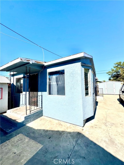 Detail Gallery Image 17 of 27 For 227 E 111th St, Los Angeles,  CA 90061 - 5 Beds | 3 Baths