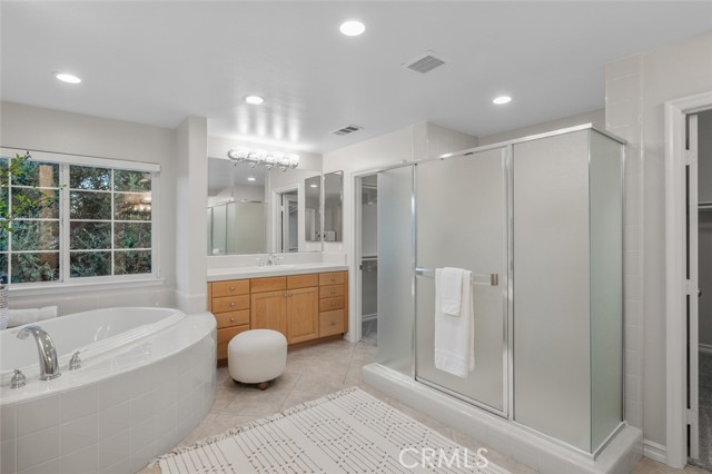 2188 Saratoga Lane, Glendora CA: https://media.crmls.org/medias/90f8a491-0a37-4c55-882b-2eaead485af6.jpg