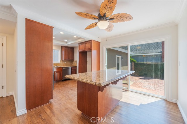 Detail Gallery Image 4 of 45 For 15871 Belfast Ln, Huntington Beach,  CA 92647 - 3 Beds | 2/1 Baths