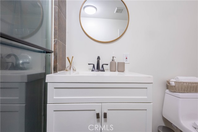 3720 S St Andrews Place, Los Angeles CA: https://media.crmls.org/medias/90f8e46f-aff2-4d25-a002-86f6ca57636b.jpg