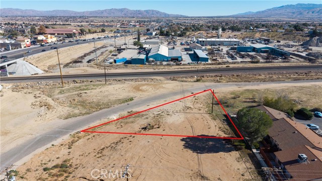 Detail Gallery Image 7 of 11 For 1 Bear Valley Outer, Hesperia,  CA 92345 - – Beds | – Baths