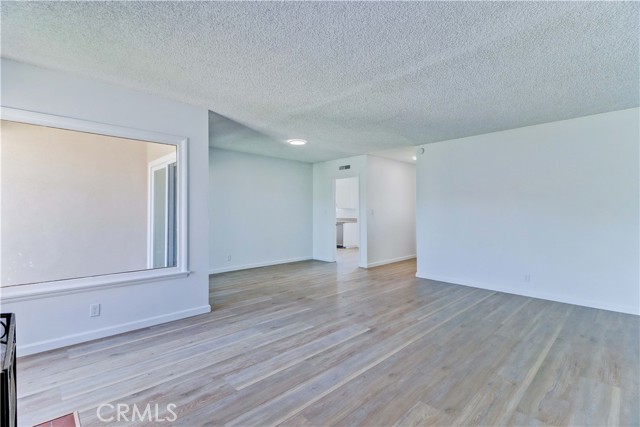 Detail Gallery Image 9 of 63 For 7515 Glencliff Dr, Downey,  CA 90240 - 4 Beds | 2/1 Baths
