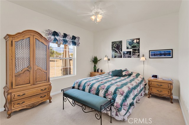Detail Gallery Image 15 of 43 For 460 Solano Rd, Pinon Hills,  CA 92372 - 4 Beds | 3/1 Baths