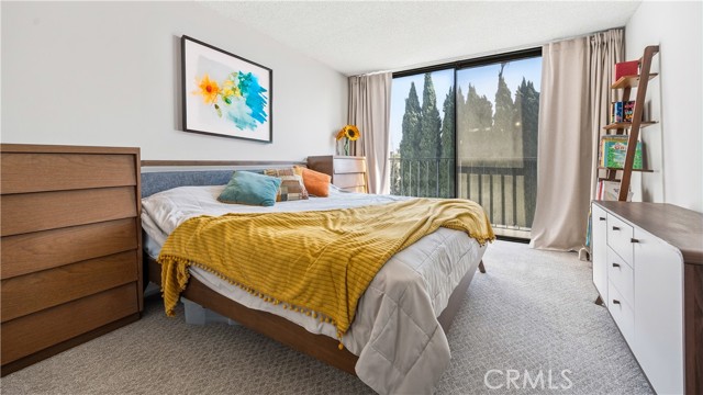 2601 E Ocean Boulevard, Long Beach CA: https://media.crmls.org/medias/90fa7a5e-e3b4-45fb-a58b-d8236f792b2f.jpg