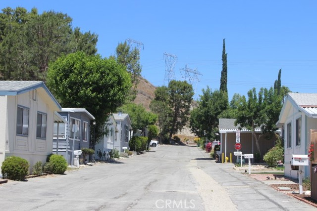 29021 Bouquet Canyon Road, Saugus CA: https://media.crmls.org/medias/90fb0d52-c3a8-4ba3-a198-7fa52bcece5c.jpg