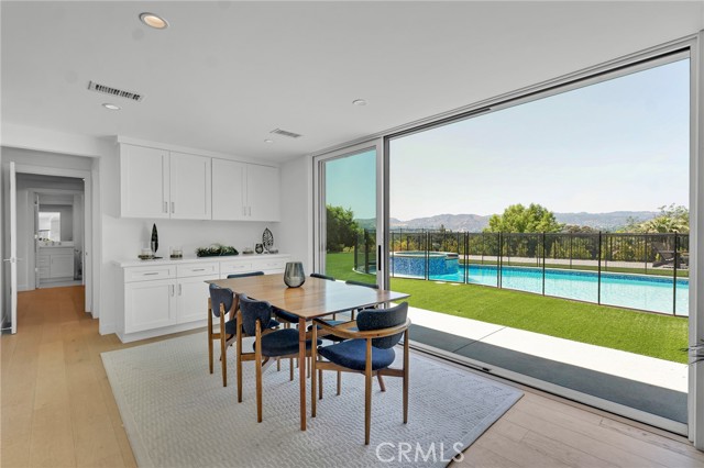23241 Aetna Street, Woodland Hills CA: https://media.crmls.org/medias/90fba30a-4a28-452a-ab47-78790157b922.jpg