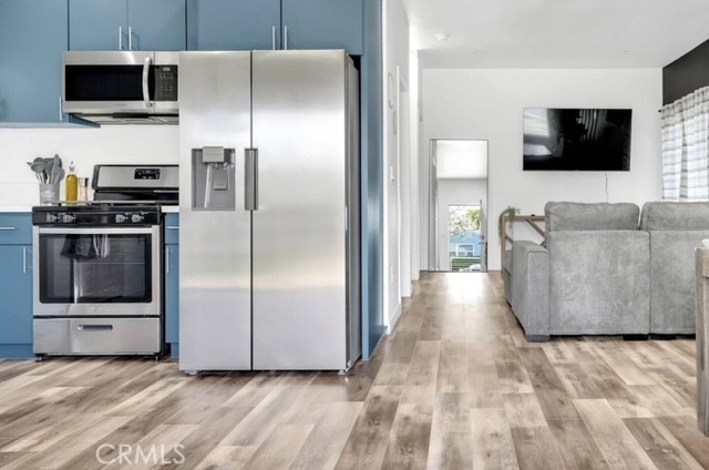 Detail Gallery Image 3 of 20 For 219 S Greenwood, Montebello,  CA 90640 - 2 Beds | 1/1 Baths