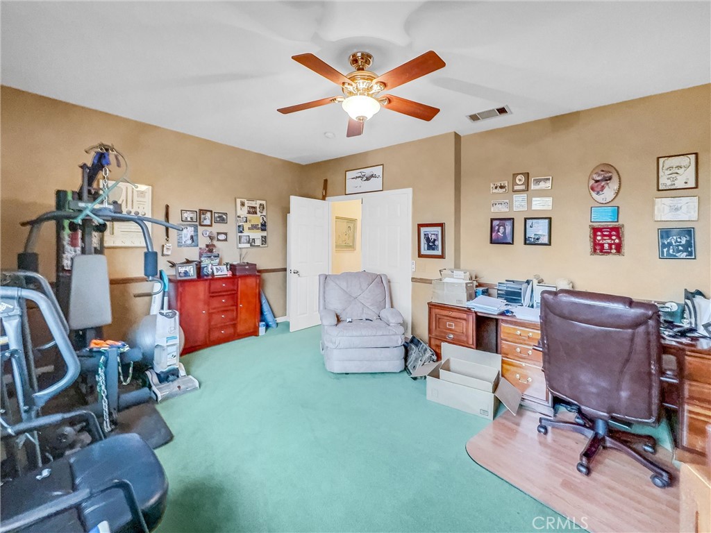https://media.crmls.org/medias/90fd3e2f-95ea-4644-82ed-2b430964164b.jpg?preset=X-Large