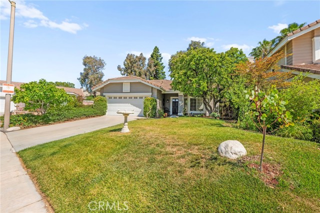 27054 Riversbridge Way, Valencia CA: https://media.crmls.org/medias/90fdc5c8-bb9b-4b35-8021-b86a0295a76d.jpg