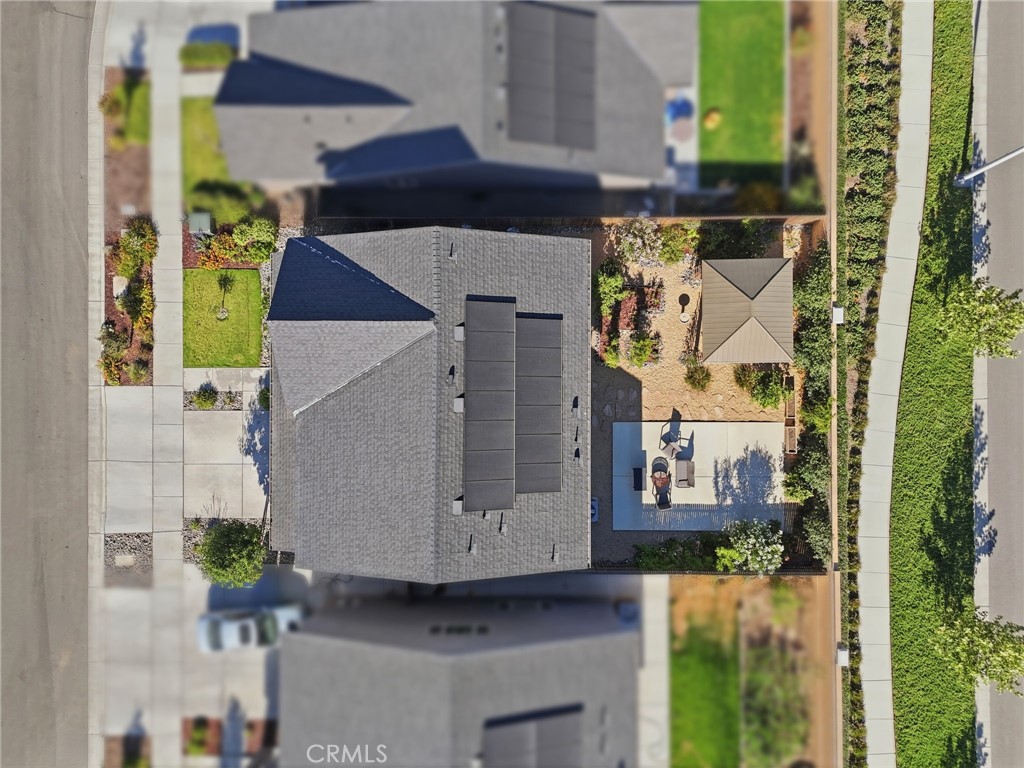 https://media.crmls.org/medias/90fe3152-4297-4d05-aea4-42a475db0a28.jpg?preset=X-Large