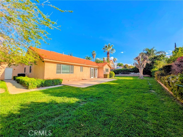 128 Channing Street, Redlands CA: https://media.crmls.org/medias/90ff2a49-0aa4-4749-b647-6301d2e542d5.jpg
