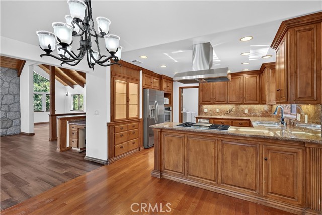279 S Cumberland, Lake Arrowhead, CA 92352