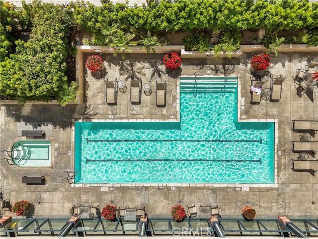 850 E Ocean Boulevard, Long Beach CA: https://media.crmls.org/medias/91005dcb-1203-4534-9261-5694d2d67fa7.jpg