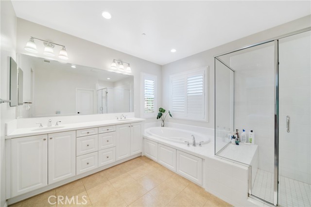 Image 19 of 47 For 323 La Ventana Drive