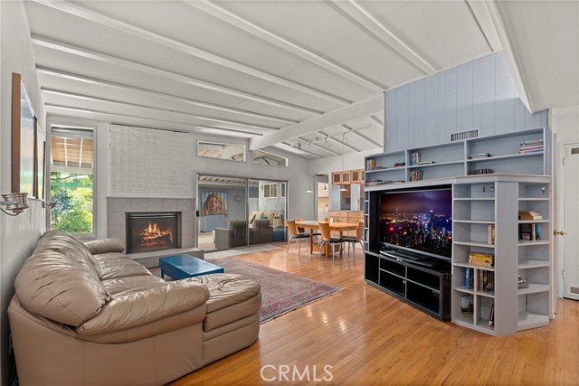 Detail Gallery Image 5 of 37 For 17156 Bullock St, Encino,  CA 91316 - 3 Beds | 2 Baths