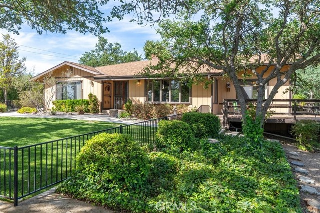 Detail Gallery Image 8 of 57 For 5685 Mustard Creek, Paso Robles,  CA 93446 - 3 Beds | 2 Baths