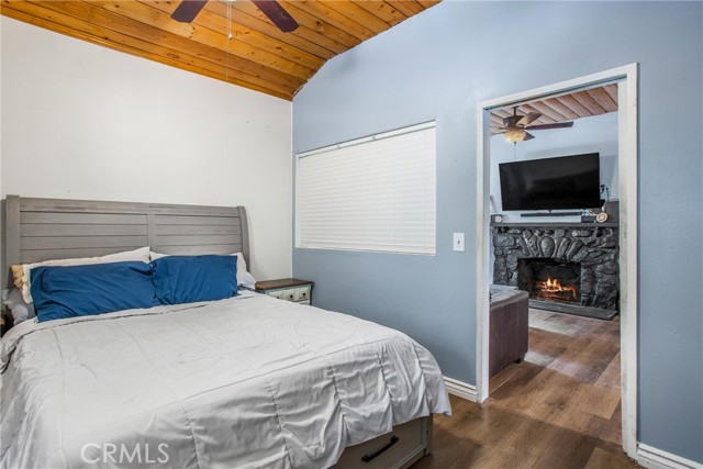 9269 Wood Road, Forest Falls CA: https://media.crmls.org/medias/91025751-2a78-4060-b971-09861fed89a2.jpg