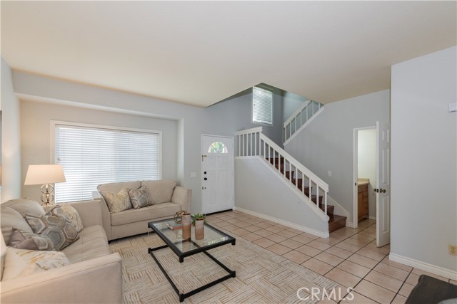 Detail Gallery Image 5 of 26 For 218 Monroe #111,  Irvine,  CA 92620 - 2 Beds | 2/1 Baths