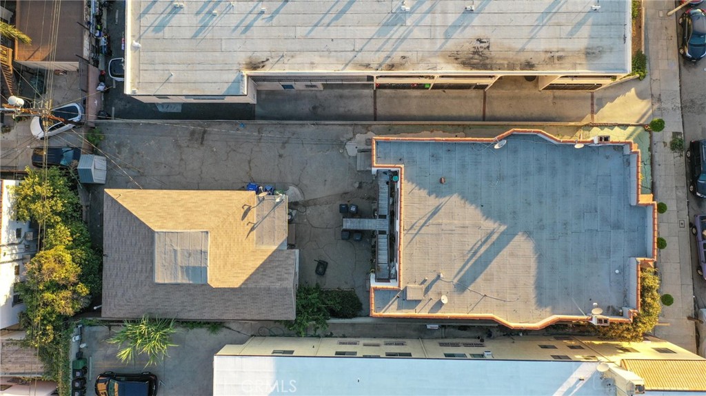 MLS #OC25066490 img 1