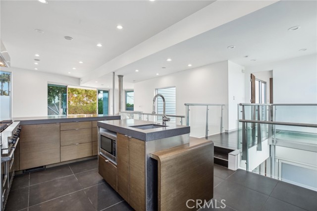 Detail Gallery Image 10 of 66 For 5251 Zakon Rd, Torrance,  CA 90505 - 4 Beds | 4 Baths