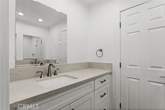 Detail Gallery Image 38 of 45 For 16 Encina, Irvine,  CA 92620 - 5 Beds | 2/1 Baths