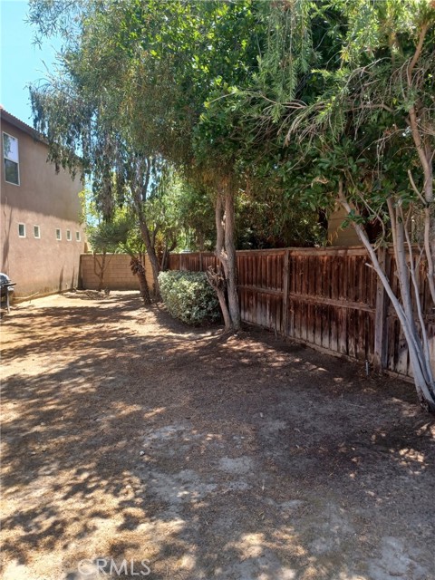 Detail Gallery Image 16 of 16 For 1410 Butterfly Ct, Hemet,  CA 92545 - 4 Beds | 3/1 Baths