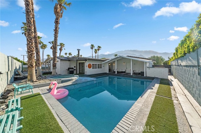 Image 24 of 66 For 2306 Acacia Rd E