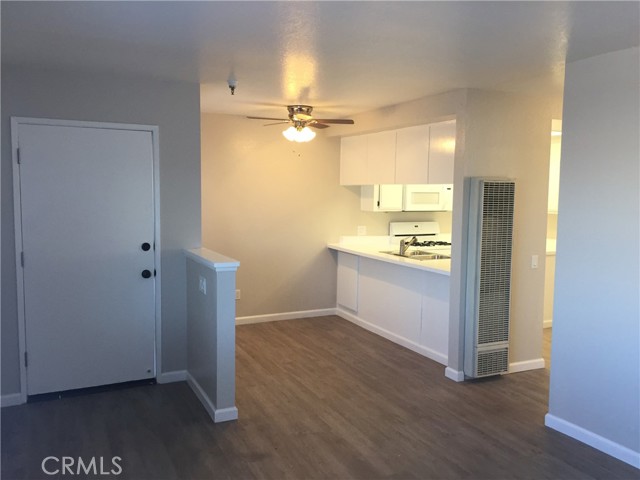 Detail Gallery Image 12 of 20 For 12617 Eucalyptus Ave, Hawthorne,  CA 90250 - – Beds | – Baths