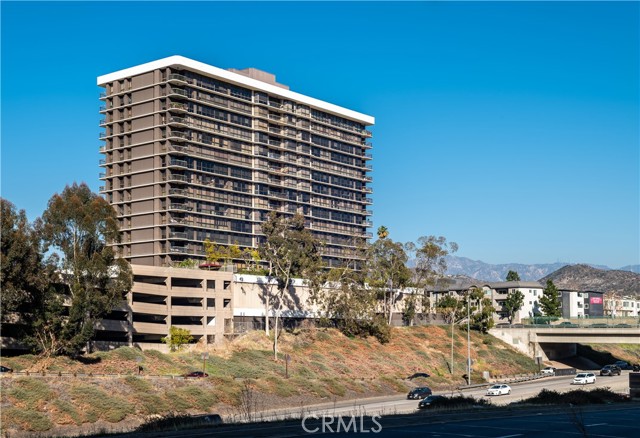 222 Monterey Road, Glendale CA: https://media.crmls.org/medias/91057911-7e63-4505-905c-77a22ac075ca.jpg
