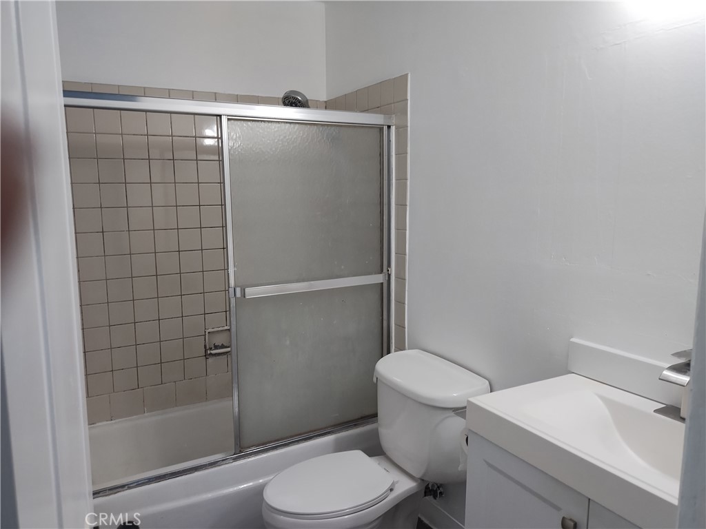 https://media.crmls.org/medias/9105978d-637a-48b3-94d0-ff62d1d8c1bd.jpg?preset=X-Large