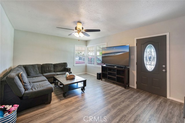 Detail Gallery Image 5 of 37 For 6008 Dunrobin Ave, Lakewood,  CA 90713 - 2 Beds | 1 Baths