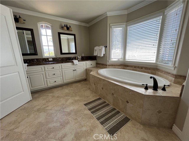 Detail Gallery Image 15 of 25 For 41270 via Del Toronjo, Temecula,  CA 92592 - 4 Beds | 3/1 Baths
