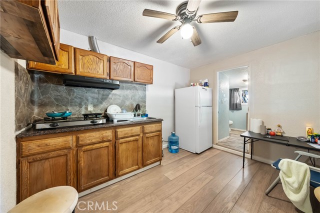 Detail Gallery Image 22 of 37 For 13510 Lower Lakeshore Dr, Clearlake,  CA 95422 - 4 Beds | 2 Baths