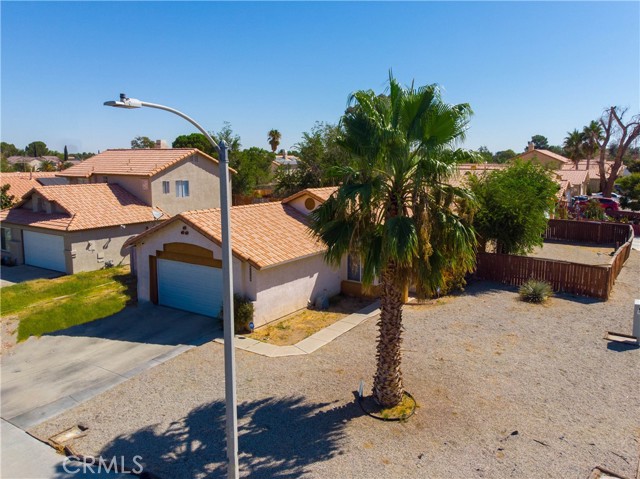 Detail Gallery Image 6 of 22 For 43804 5th St, Lancaster,  CA 93535 - 3 Beds | 2 Baths