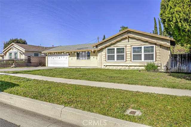 Detail Gallery Image 2 of 36 For 20437 Septo St, Chatsworth,  CA 91311 - 3 Beds | 2 Baths