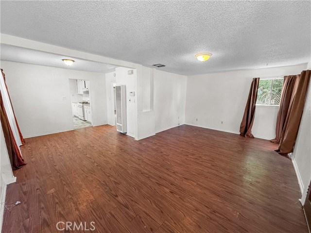 Detail Gallery Image 6 of 37 For 2025 Gray St, Oroville,  CA 95965 - 2 Beds | 2 Baths