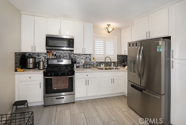 Detail Gallery Image 12 of 29 For 885 N Millard Ave, Rialto,  CA 92376 - 3 Beds | 1/1 Baths