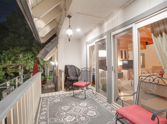 Detail Gallery Image 10 of 65 For 27720 St Bernard Ln, Lake Arrowhead,  CA 92352 - 4 Beds | 3 Baths