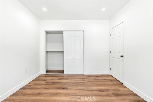 215 E Sierra Madre Avenue, Azusa CA: https://media.crmls.org/medias/910c5ef6-b984-459e-8692-34dabc1e09d0.jpg