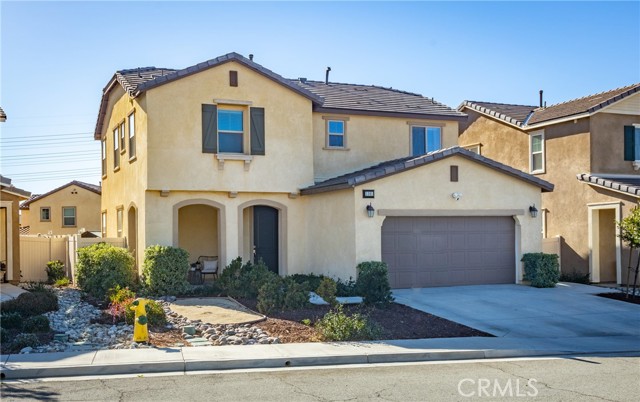 Detail Gallery Image 2 of 31 For 1381 Pyrite Way, Beaumont,  CA 92223 - 3 Beds | 2/1 Baths