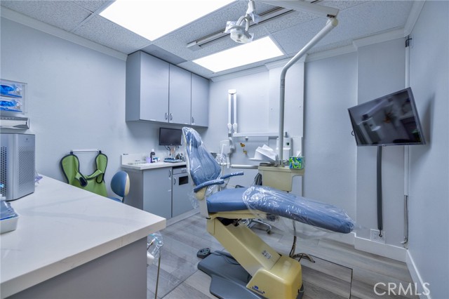 Image 12 of 52 For 16336 Whittier