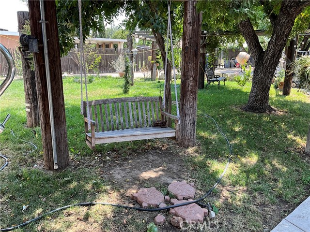 Detail Gallery Image 17 of 22 For 12572 14th St, Yucaipa,  CA 92399 - 2 Beds | 1 Baths