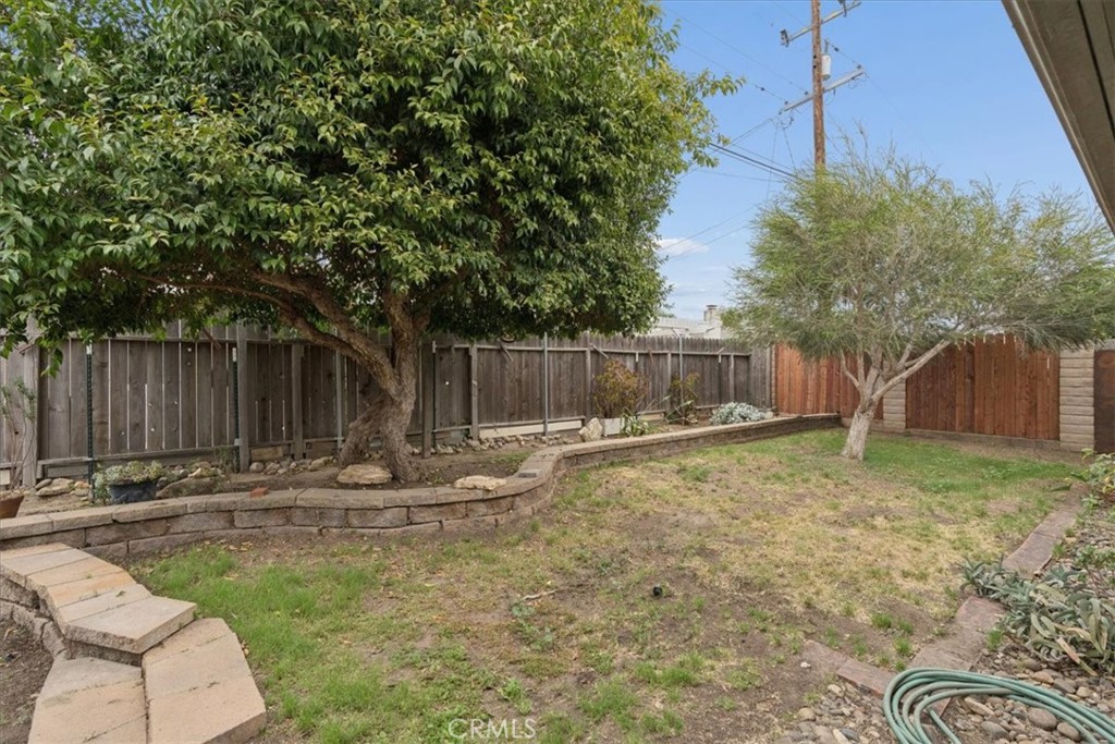 https://media.crmls.org/medias/910f4c02-8bcb-4ad5-b3ee-df25af932611.jpg?preset=X-Large